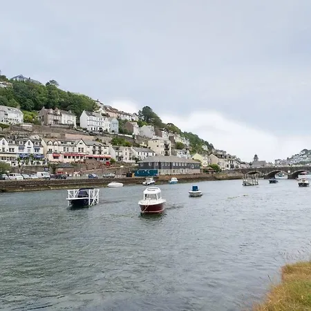 Looe Beach House: Coastal Views, Parking & Pool Access Exterior photo