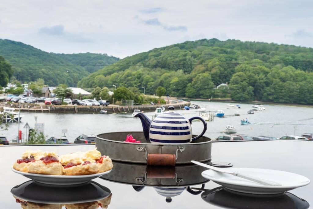 House: Coastal Views, Parking & Pool Access Holiday home