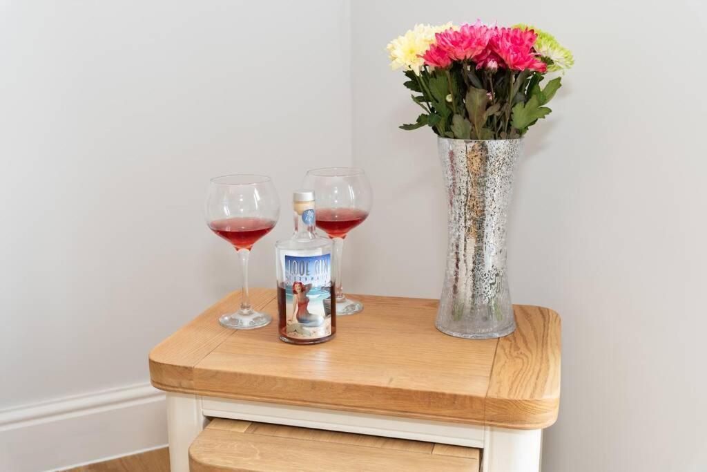 Holiday home House: Coastal Views, Parking & Pool Access Looe